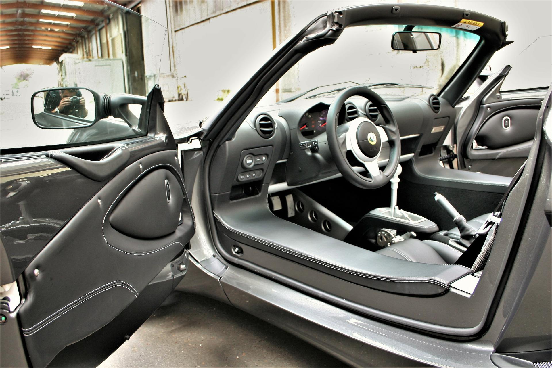 Lotus Elise Sport 220 MY 17,5 Fahrerseite