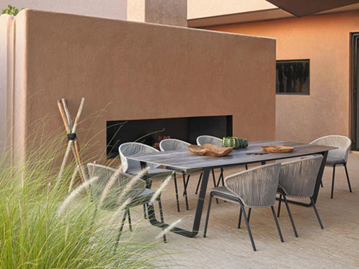 Hochwertige Esstische und Stühle für die Terrasse