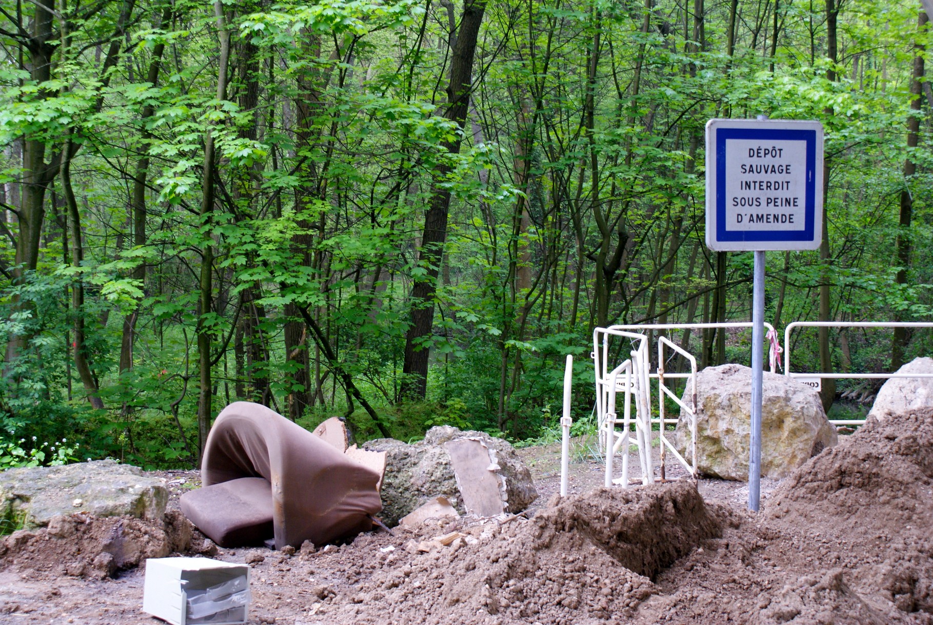 Sans titre, Série Productions et Déchets, Melun, A. Figgis 2013