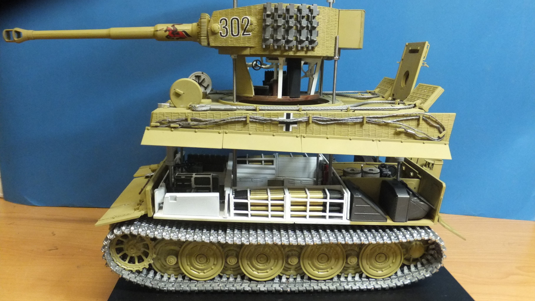 Bilder zum Bau des Hachette-Tigers in 1:16 - frankys-militaria-modell ...