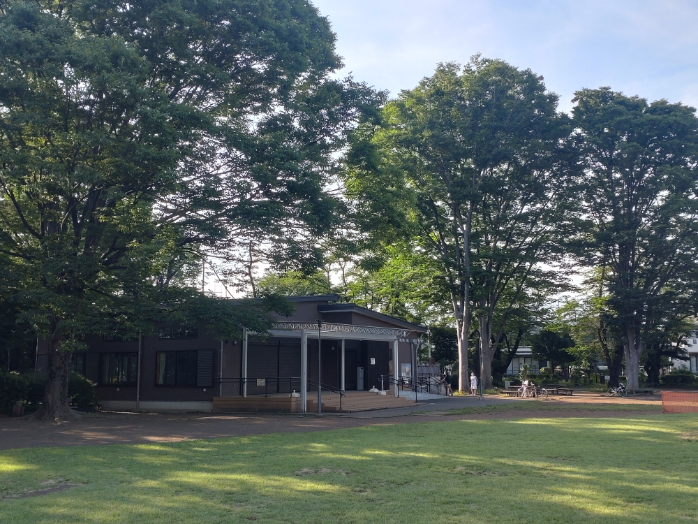旭ヶ丘中央公園内にある地区センターが活動拠点