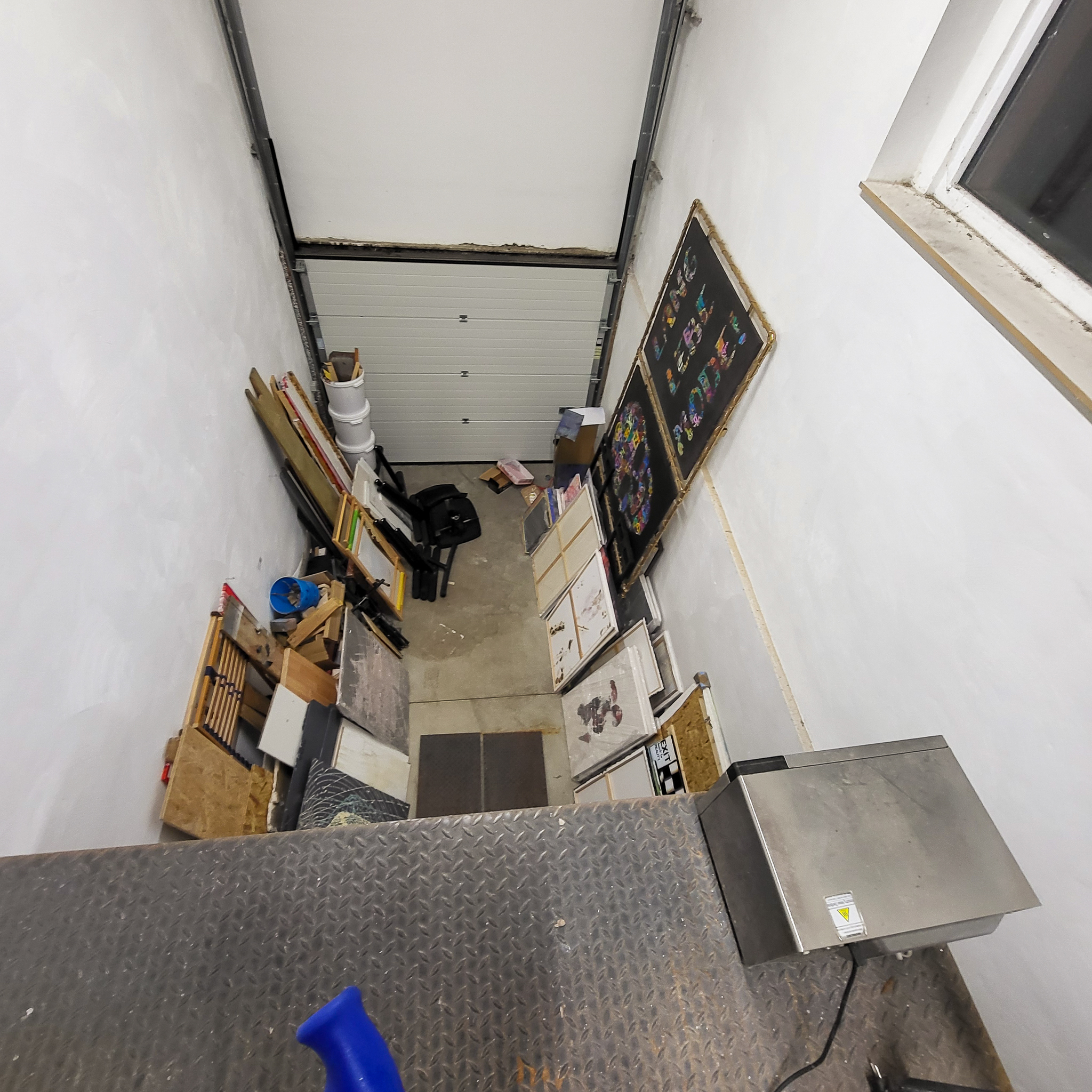 Alle Kunstwerke und Materialien von mir werden weggeräumt