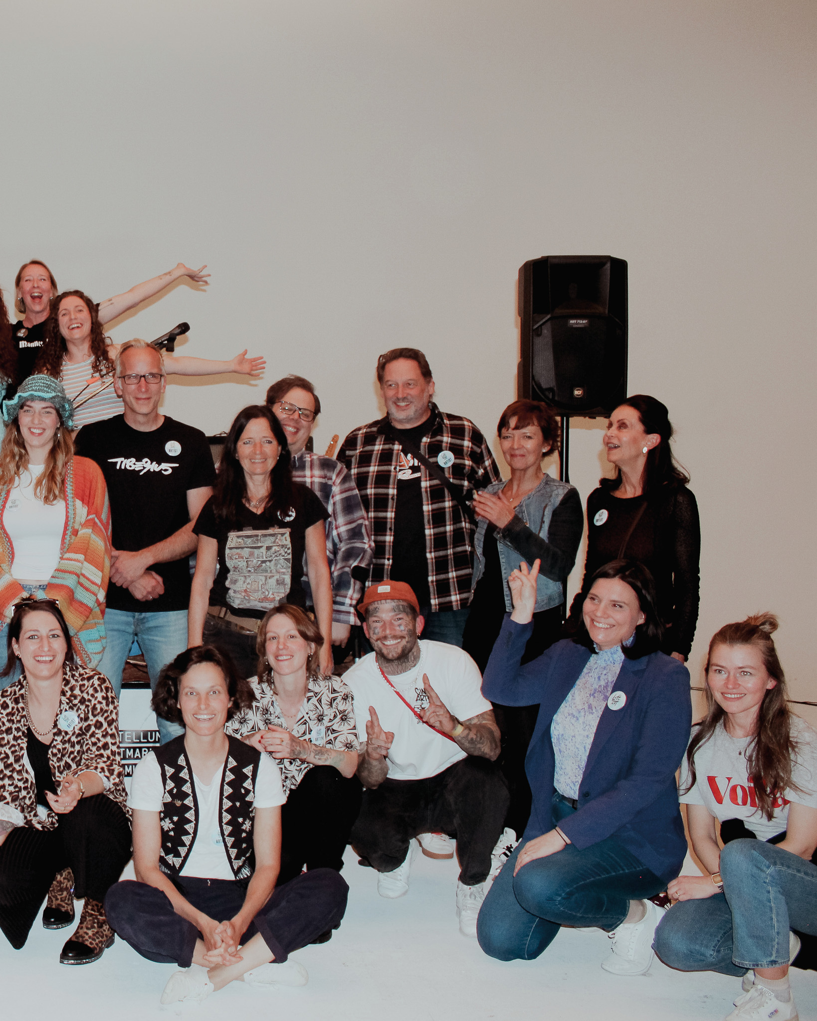 Gemeinschaftsfoto Alle KünstlerInnen Loft of Art Weekend Vol. 4 - Teil 2