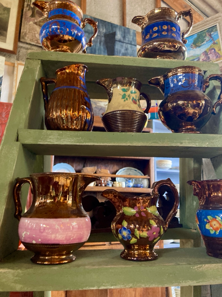 Collection de “lustreware” appelé en France “Jersey”