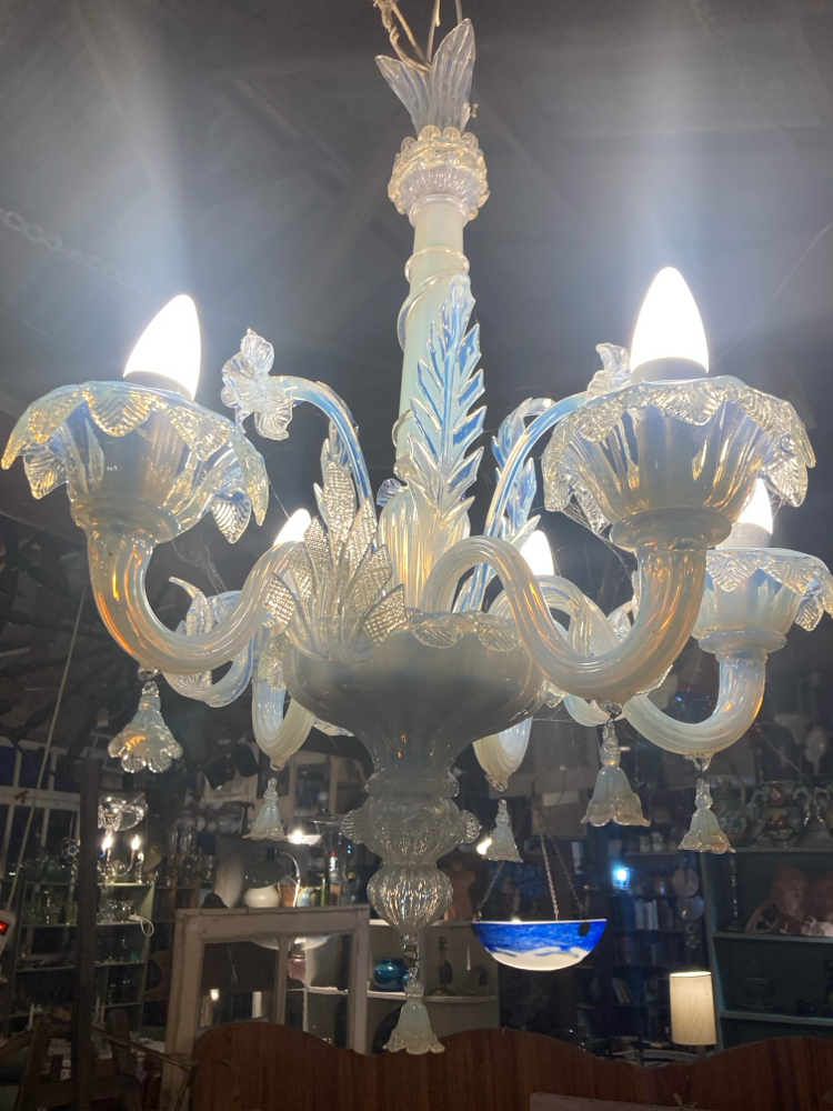 Lustre en verre opalescent de Murano