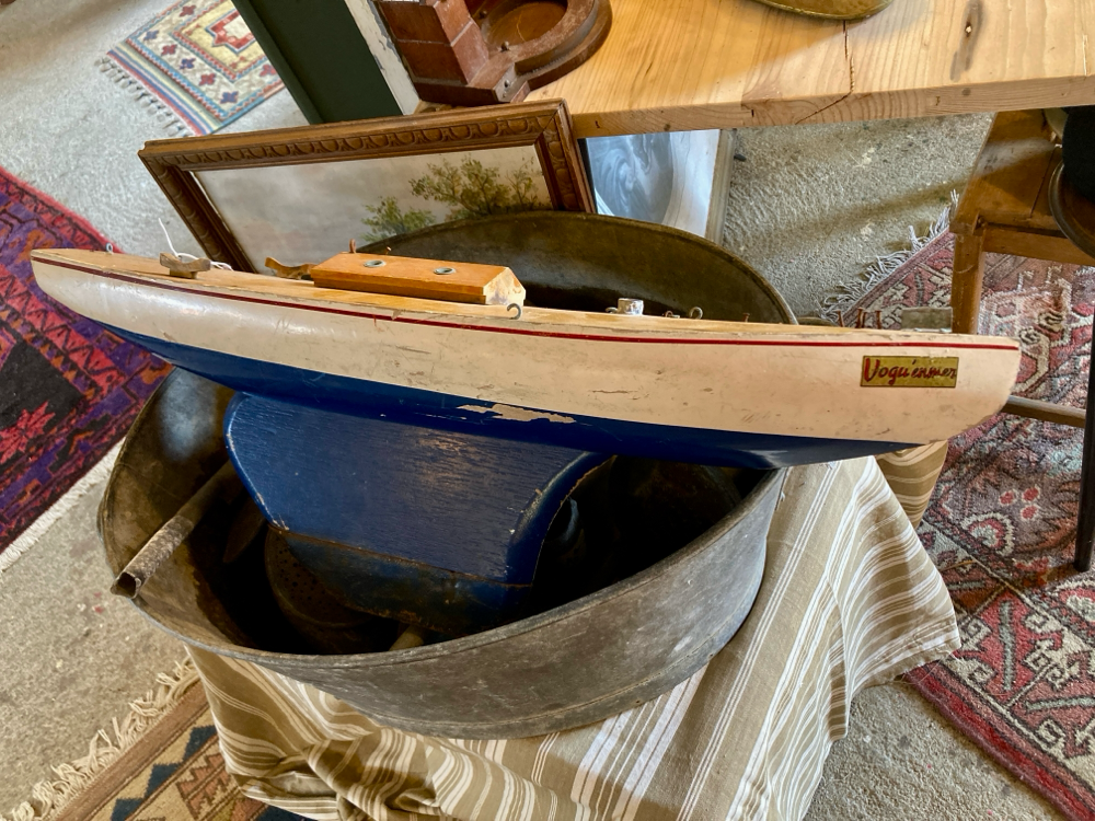 Coque de bateau vogu’enmer de Guérande ( longueur 65)