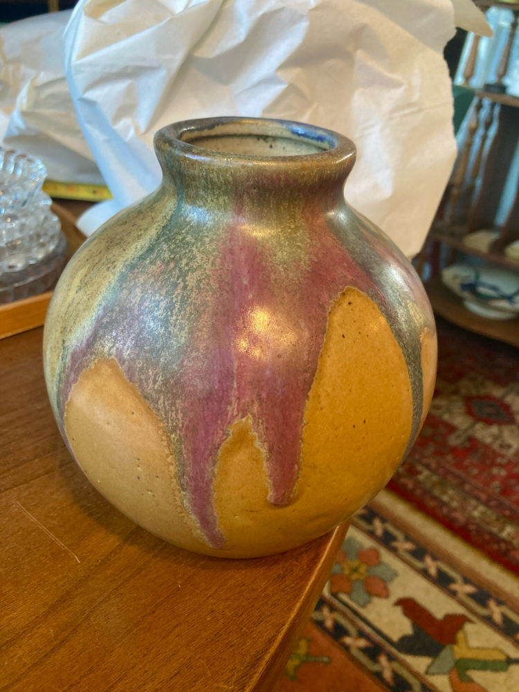 vase boule émaillé signé Léon Pointu