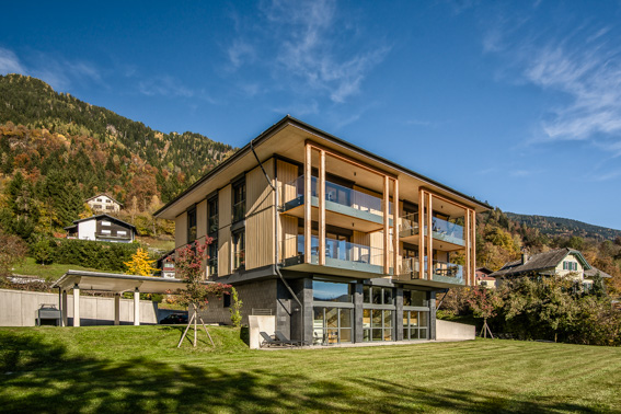 Architekturfotografie Atelier Ronacher in Annenheim am Ossiacher See – moderne Außenaufnahme mit natürlichem Licht