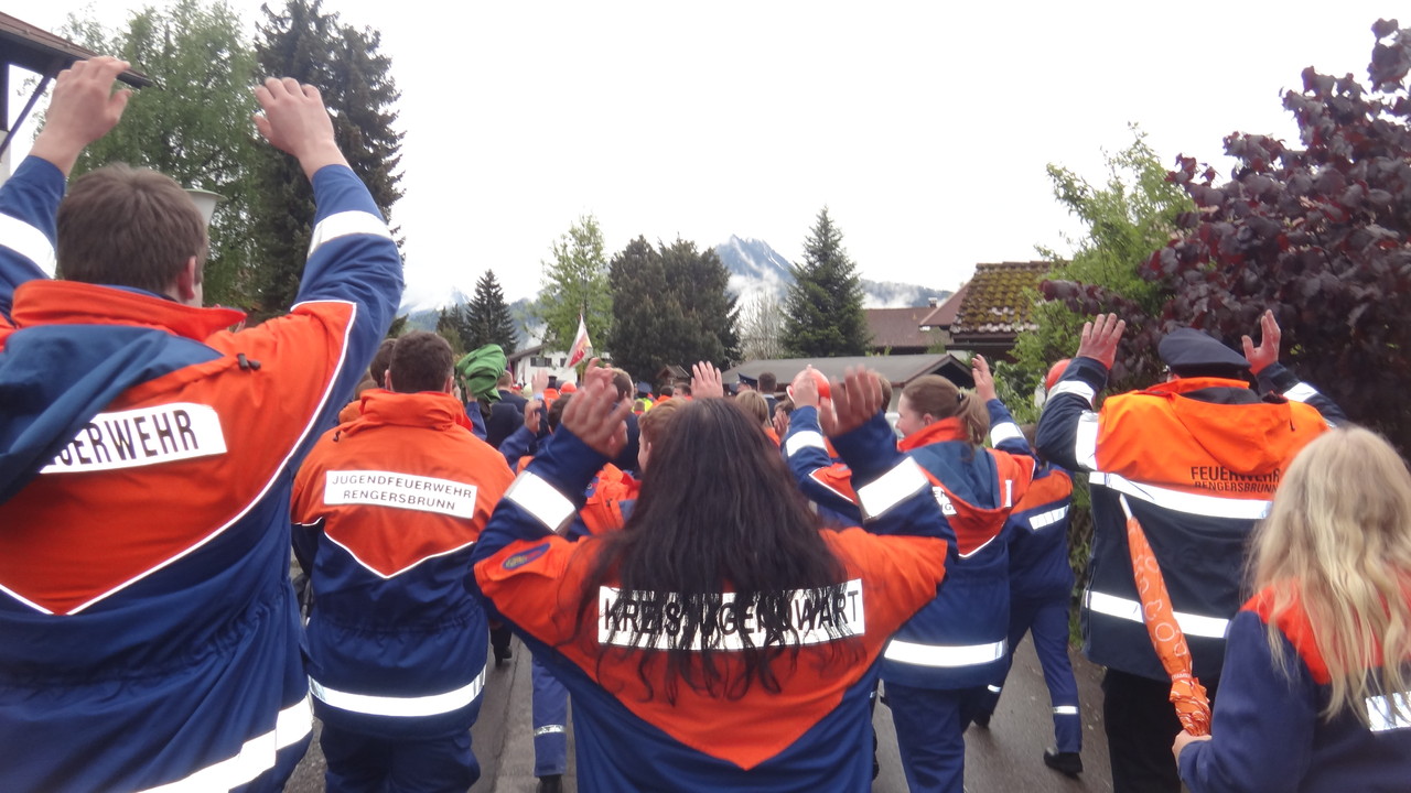 Aufstellung zur Parade zum Oberstdorfer Haus