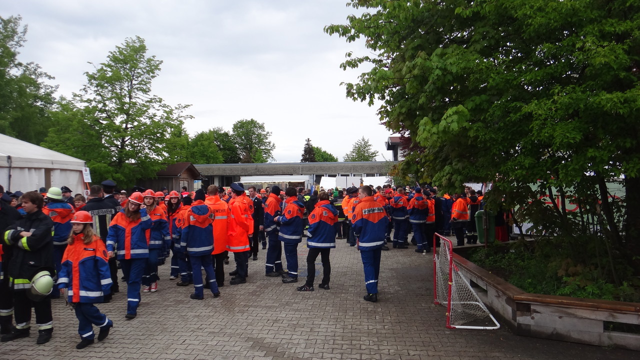 Aufstellung zur Parade zum Oberstdorfer Haus