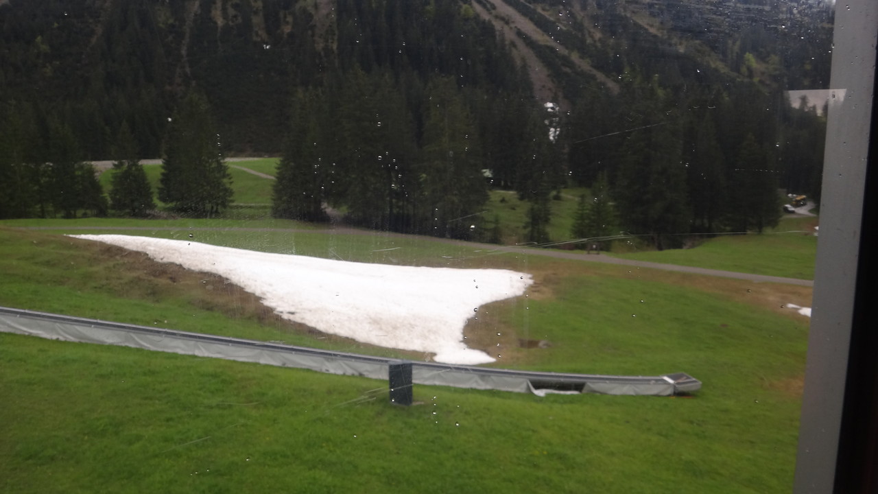 Der letzte Schnee zum Schlittenfahren