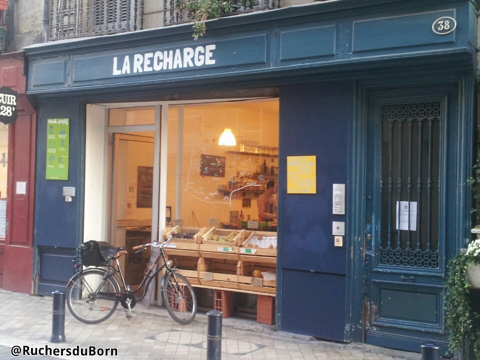 magasin La Recharge à Bordeaux (vente en vrac de notre miel de bourdaine des Landes)