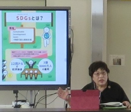 岐阜新聞コラム「素描」に掲載された小林由紀子さんの寄稿記事を公開します