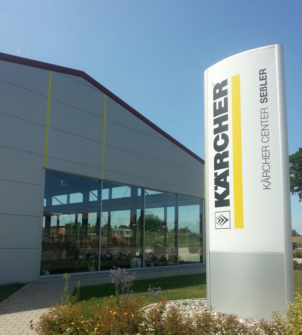 Eingang des Auswahl Kärcher Sortiment n Kärcher-Center Seßler GmbH Reinigungstechnik