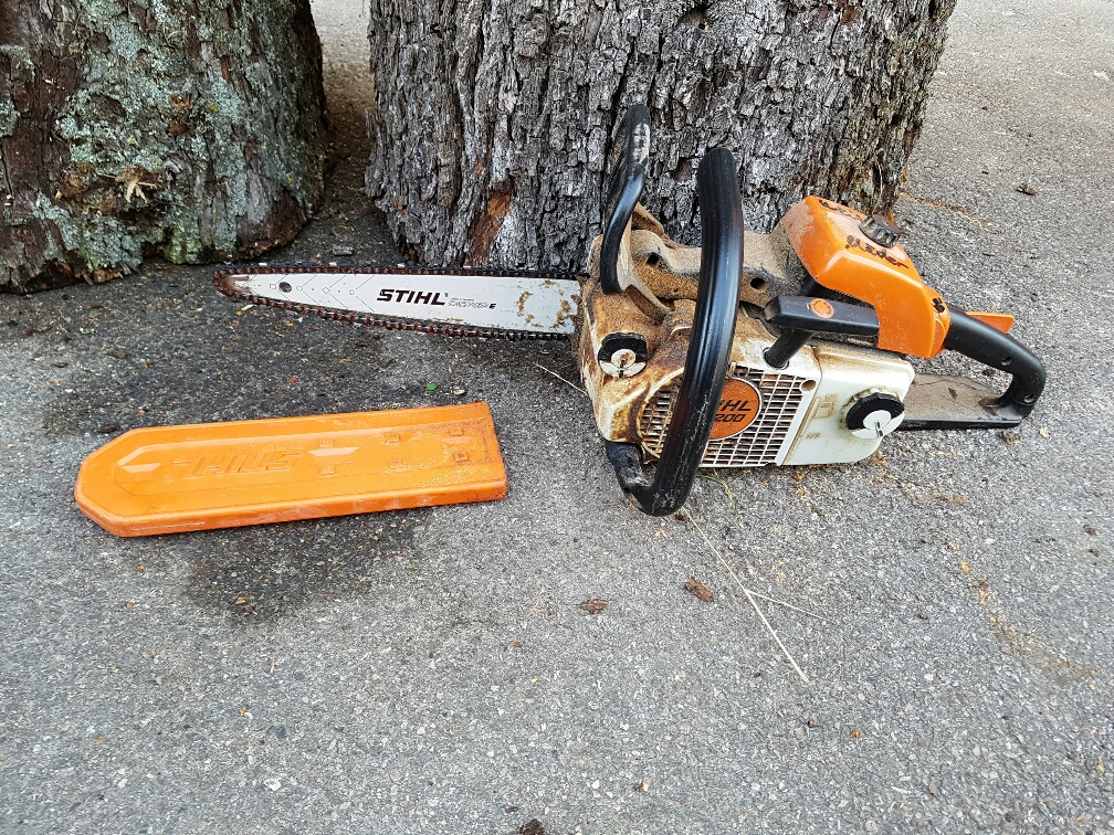 Carving Stihl MS 200 für die Feinarbeiten