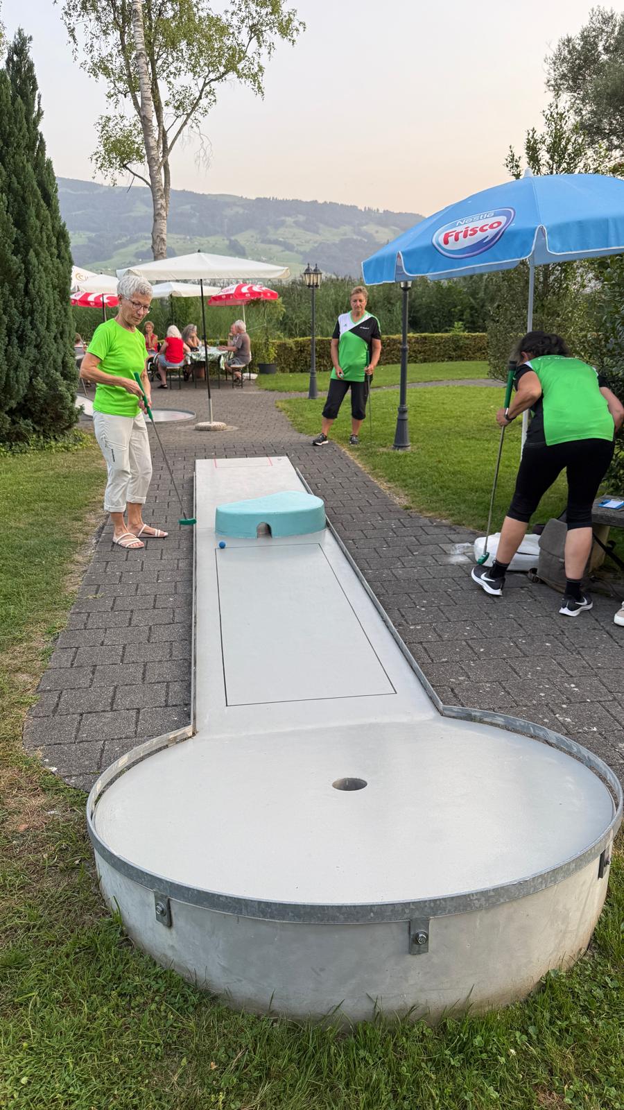alle geben "voll Einsatz"