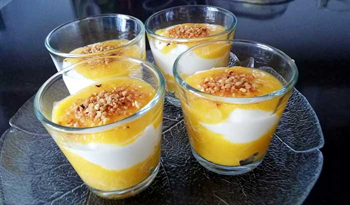 Pfirsich-Quark mit Cantuccini