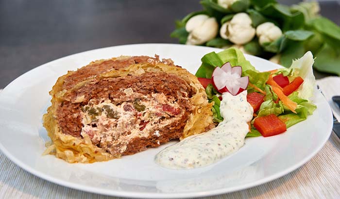 Hackroulade mit Röstikruste