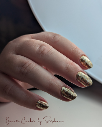 Pose dorée semi permanent Ongles La Ravoire près Chambéry
