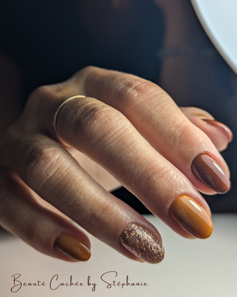 Couleurs automnales marrons ongles naturels Prothésiste ongulaire La Ravoire