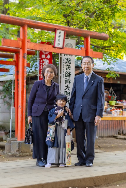 七五三　出張撮影　出張カメラマン　ロケーションフォト　豊島区　池袋　鬼子母神堂　法明寺　女性カメラマン　フォトグラファー