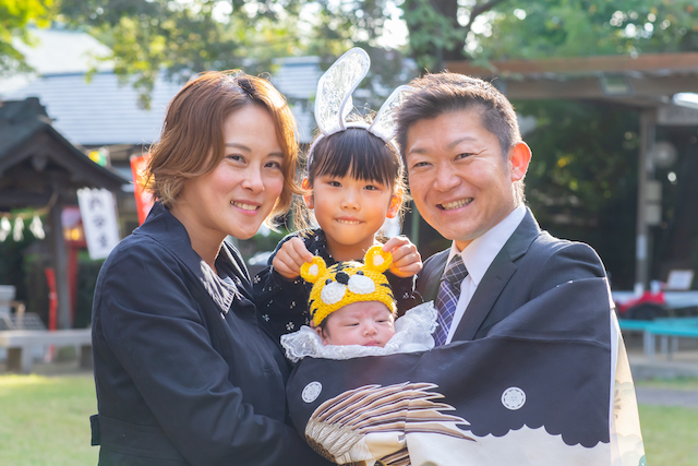 新倉氷川八幡神社　お宮参り　出張撮影　家族写真　出張カメラマン　女性カメラマン　写真台紙