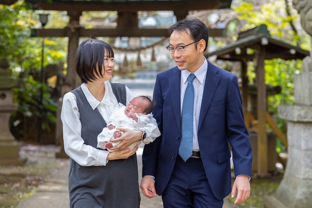 出張撮影　出張カメラマン　ロケーション撮影　女性カメラマン　豊島区　長崎神社　お宮参り　フォトグラファー　自然体