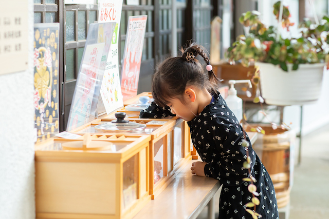 新倉氷川八幡神社　お宮参り　出張撮影　家族写真　出張カメラマン　女性カメラマン　写真台紙