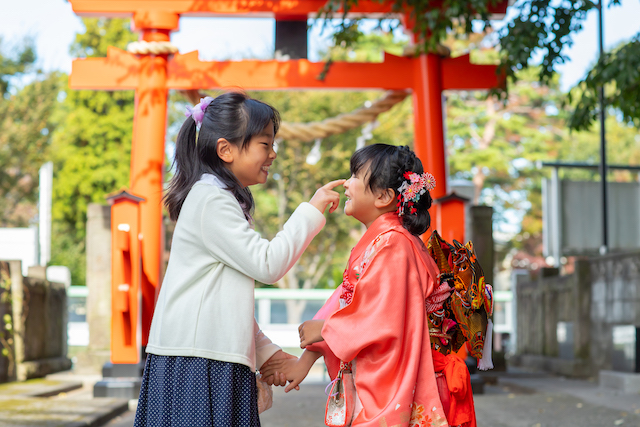 出張撮影　出張カメラマン　練馬区　高松八幡神社　女性カメラマン　七五三　家族写真