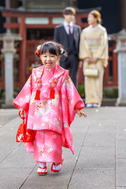出張撮影　出張カメラマン　ロケーション撮影　豊島区　鬼子母神堂　七五三　記念写真　自然体　女性カメラマン