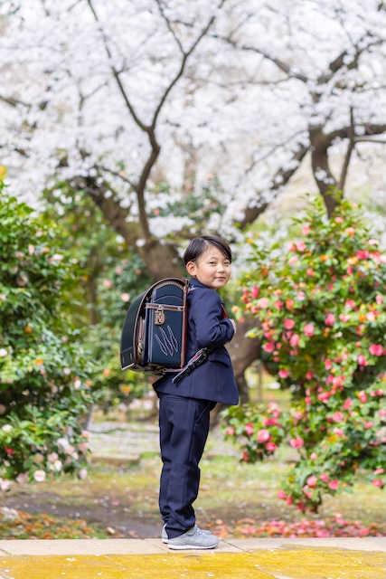 出張撮影 出張カメラマン ロケーション撮影 入園入学 小学1年生 練馬区 光が丘 つばき園 女性カメラマン 自然体 家族写真 親子写真