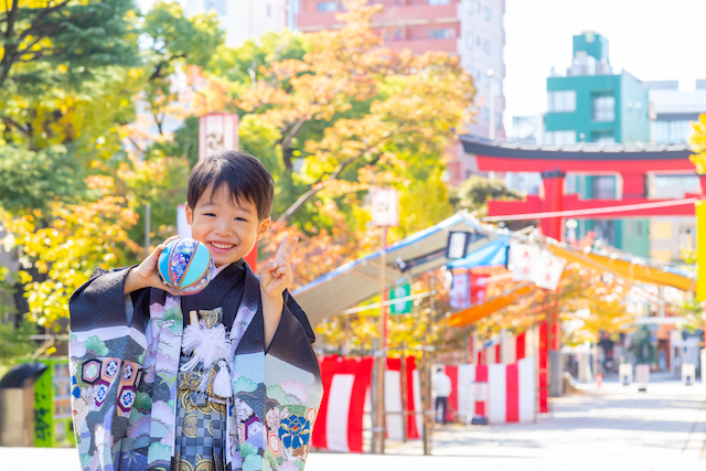 出張撮影　出張カメラマン　富岡八幡宮　七五三　記念写真　家族写真　日常写真　女性カメラマン