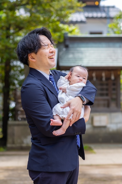 出張撮影　出張カメラマン　ロケーション撮影　練馬区　石神井氷川神社　女性カメラマン　記念写真　自然体　お宮参り