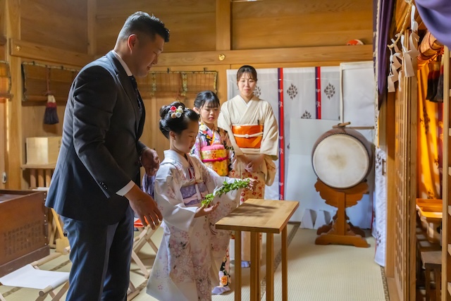 出張撮影　出張カメラマン　練馬区　光が丘　北野八幡神社　七五三　女性カメラマン　自然体
