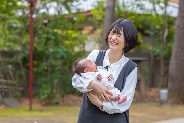出張撮影　出張カメラマン　ロケーション撮影　女性カメラマン　豊島区　長崎神社　お宮参り　フォトグラファー　自然体