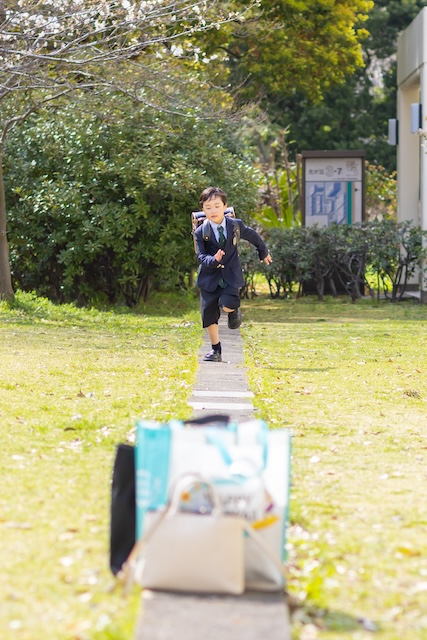 出張撮影 出張カメラマン ロケーション撮影 練馬区 光が丘 つばき園 桜 家族写真 入学記念 女性カメラマン フォトグラファー 自然