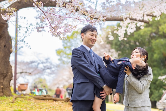 出張撮影 出張カメラマン ロケーション撮影 練馬区 光が丘 つばき園 桜 家族写真 入学記念 女性カメラマン フォトグラファー 自然