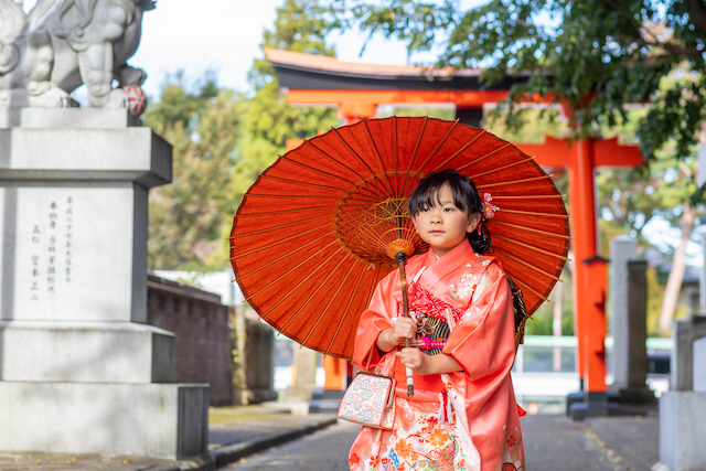 出張撮影　出張カメラマン　練馬区　高松八幡神社　女性カメラマン　七五三　家族写真