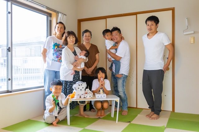 出張撮影　出張カメラマン　ロケーション撮影　女性カメラマン　お宮参り　自宅撮影　自然体　練馬区　光が丘