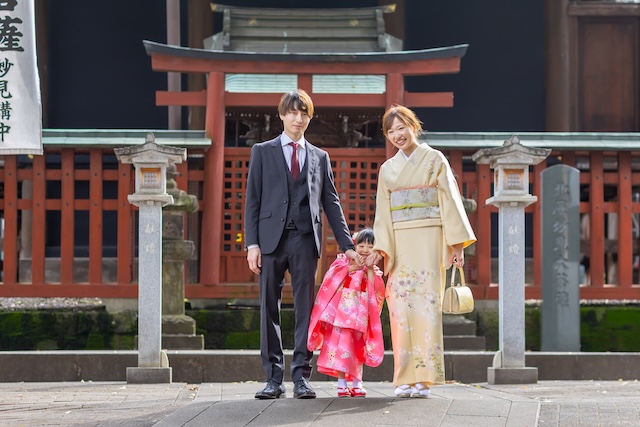 出張撮影　出張カメラマン　ロケーション撮影　豊島区　鬼子母神堂　七五三　記念写真　自然体　女性カメラマン