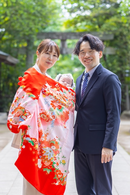 出張撮影　出張カメラマン　ロケーション撮影　練馬区　石神井氷川神社　女性カメラマン　記念写真　自然体　お宮参り