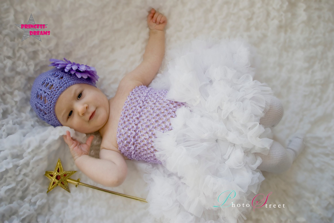 Baby Outfit mit Häkelmütze