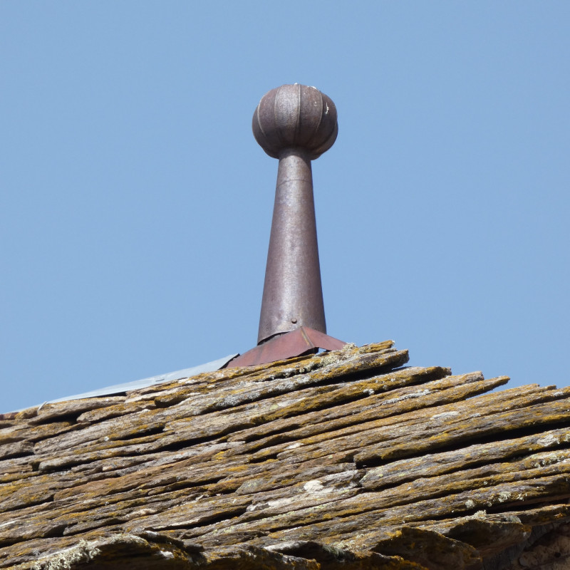 épi de toiture en métal, Aveyron