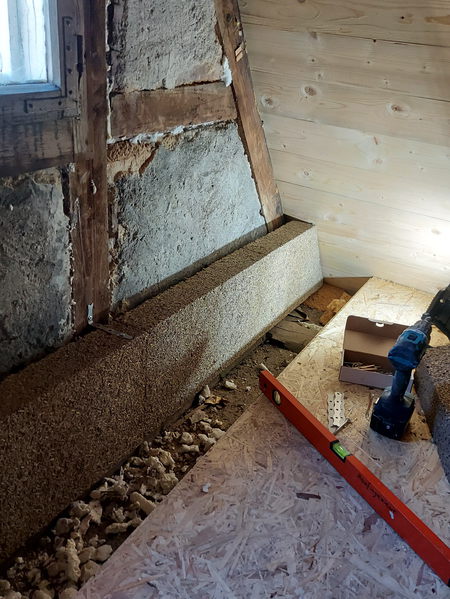 Innendämmung mit Hanfkalk im Fachwerkhaus