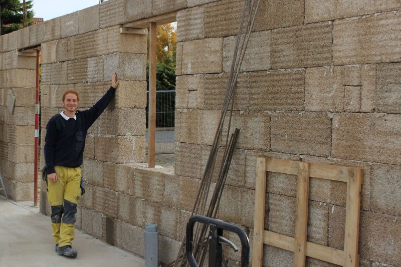 Henrik Pauly® auf der Hanfbaustelle in Niedersachsen