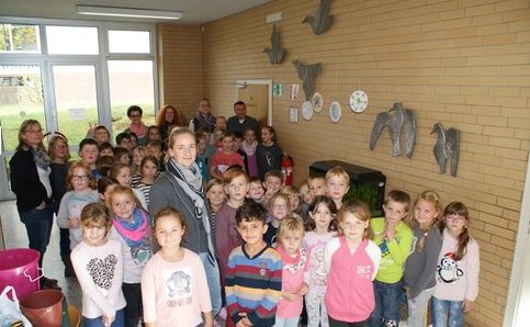 Aquarium in der Grundschule Fürth Klasse 1 erhält Panzerwelse Fürth