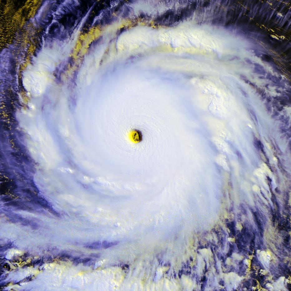 2023/5/26 08:15JST NOAA19 HRPT  Super Typhoon MAWAR スーパー台風2号