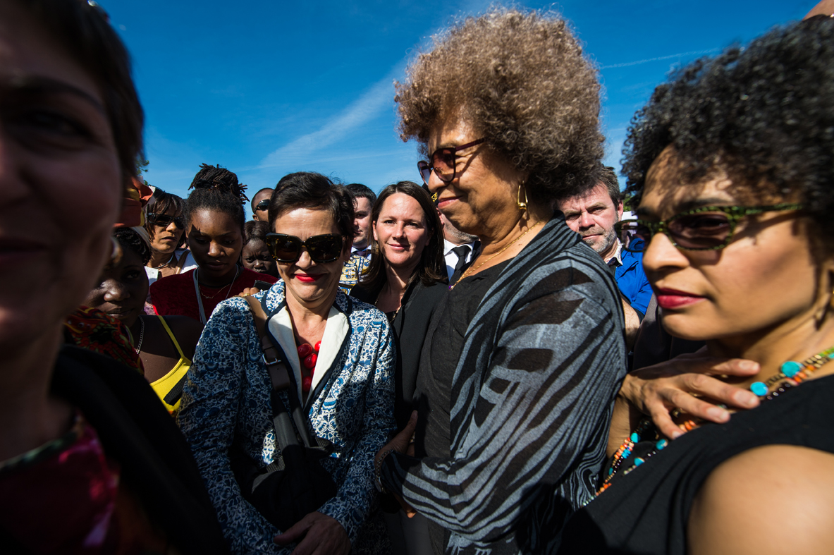 Johanna Rolland, maire de Nantes avec Angela Davis, icône américaine de la lutte antiraciste - The mayor of Nantes with Angela Davis / L'Express (2015)