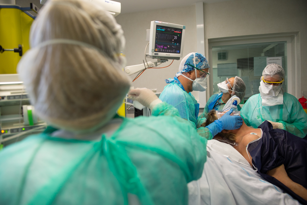 Coronavirus Covid-19 - Accueil des patients Covid au sein du service réanimation du CHD Vendée - Resuscitation service for Covid patients