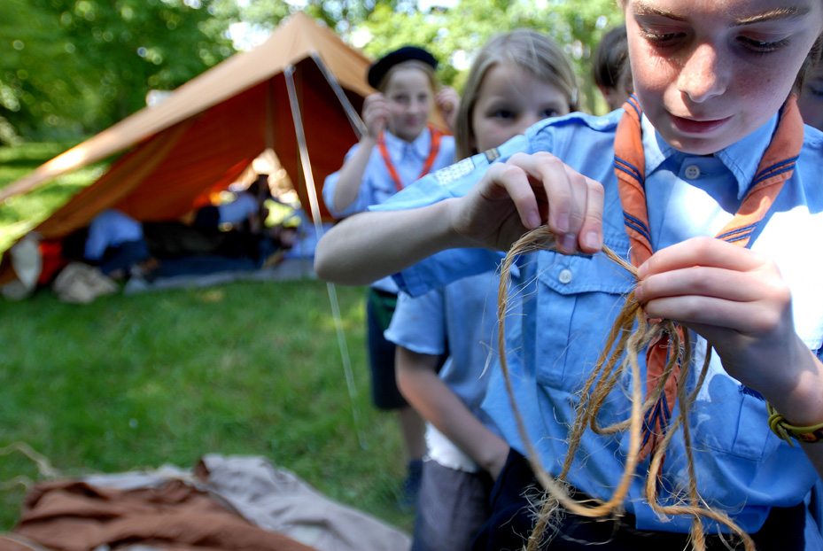 Centenaire du scoutisme, camp de jeunes filles scouts - Centenary of Scouting / Le Pelerin (2007)